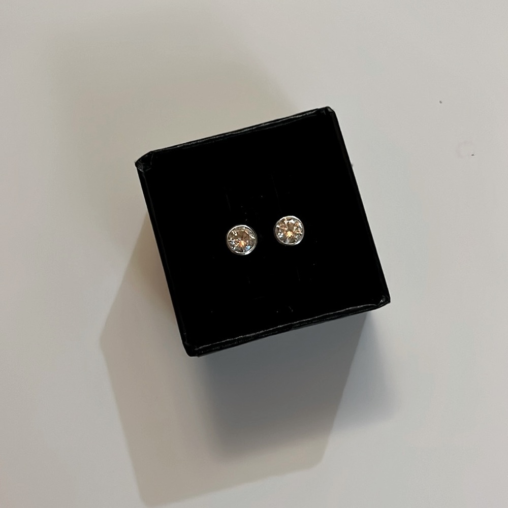 Glass Diamond Earrings